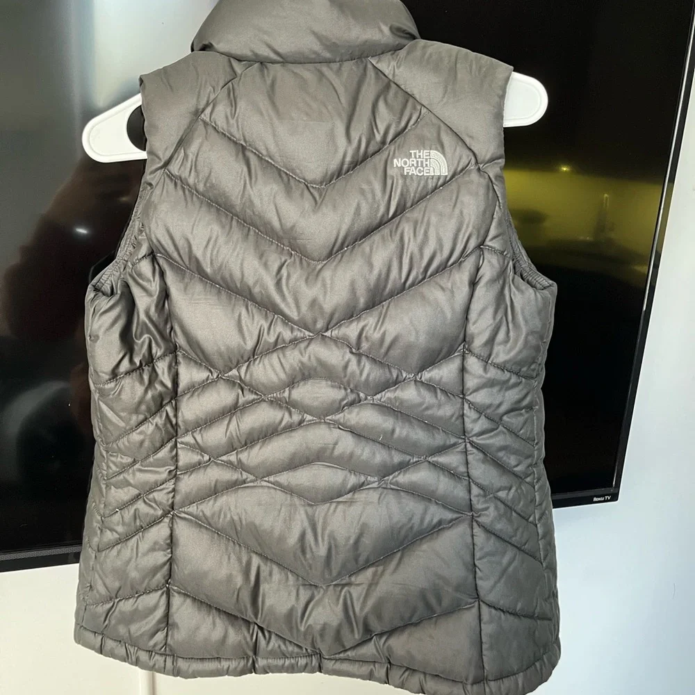 NORTH FACE PUFFY VEST - Picture 2 of 7